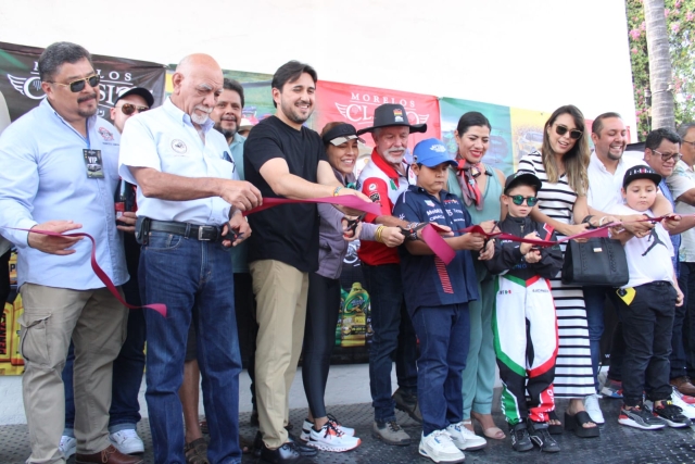 El secretario de Turismo del gobierno estatal, Daniel Altafi, y el director general del Morelos Classic, Luis Casas, inauguraron el evento en la Ex Hacienda de Temixco.  Luciano Martín del Campo, embajador del Morelos Classic Show, fue uno de los invitados en la apertura este sábado. 