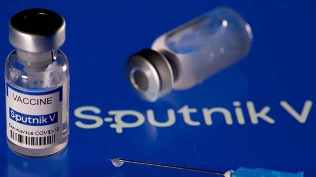 Estados Unidos no permitirá el acceso a extranjeros vacunados con Sputnik V.