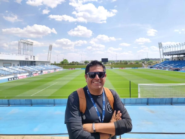 Una sólida carrera como entrenador ha forjado Diego Díaz, pues ha dirigido a equipos como el Club Cuervos Silver Soccer, Liebres de Xochitepec Femenil, Atlético Cuernavaca, de la Tercera División Profesional; Arroceras de Cuautla, en la Liga Premier, y el Atlético Zacatepec Femenil. El año pasado, recibió capacitación en el club Real Madrid.