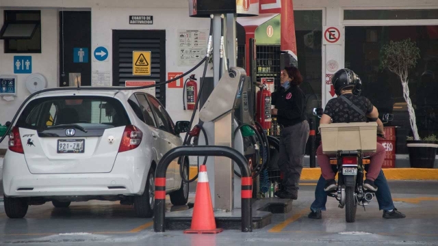 ¿Subirá el precio de la gasolina en 2022?