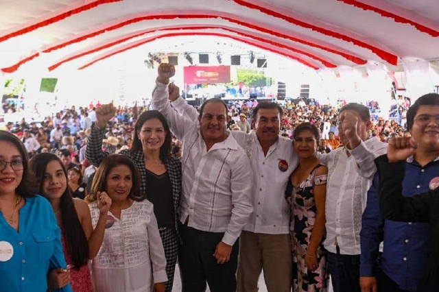 Inaugura Cuauhtémoc Blanco casa de día y comedor comunitario en Tepalcingo