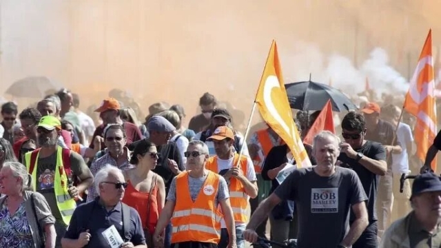 Más protestas en Francia contra reforma de sistema de pensiones