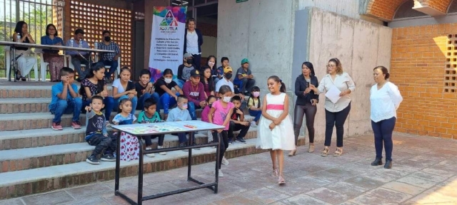  El año pasado se ofreció regularización a niños de las colonias aledañas; este año, ya se cuenta con claves para dar formalidad a la educación preescolar, primaria y secundaria en el CADI Tlatenchi.