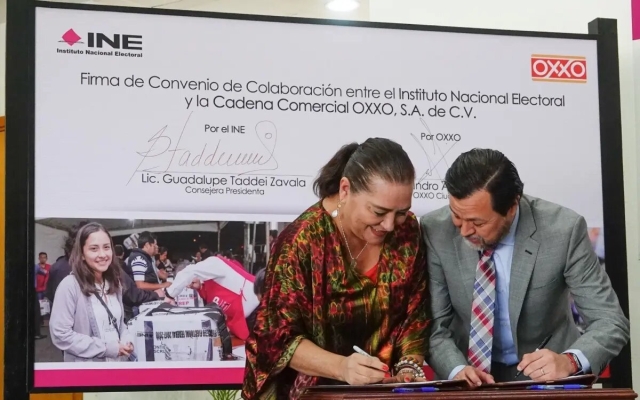 INE firma convenio con Oxxo; ofrecerán café gratis a votantes