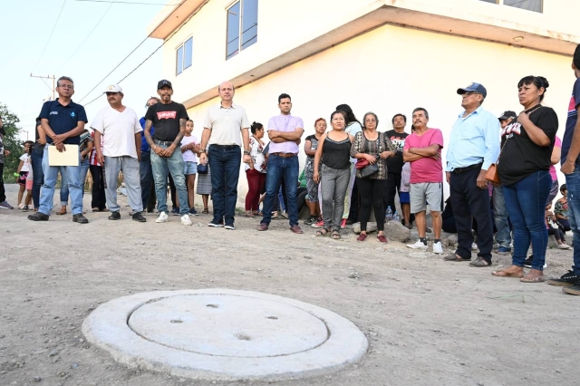 Rodrigo Arredondo entrega obra de drenaje en Villa de las Flores