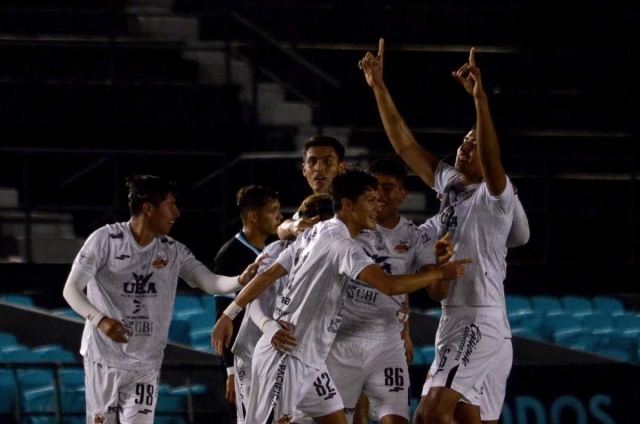 Alebrijes de Oaxaca tiene en sus filas a cuatro jugadores de la entidad que hoy buscarán sellar su pase a la gran final en la Liga Premier Serie B.