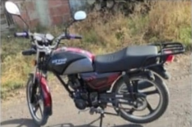 Arrestan a joven en poder de una moto robada
