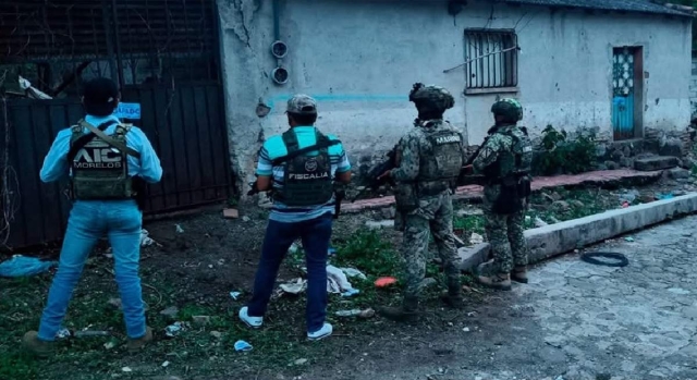 Hallan droga en una casa de Tlaquiltenango