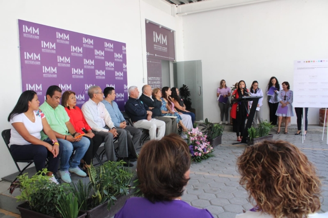 Representantes de diez partidos y el IMM firmaron un acuerdo para impulsar la participación política paritaria de las mujeres. 