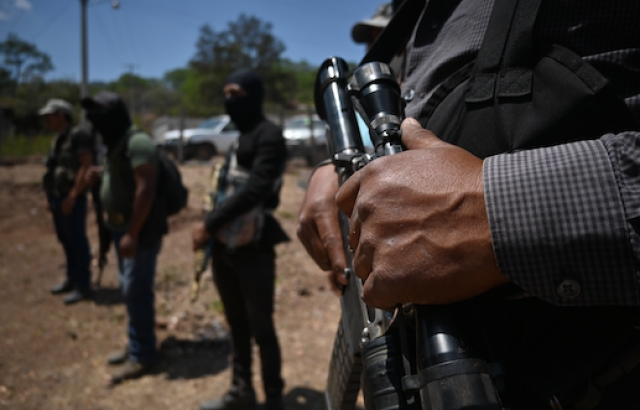 La Familia Michoacana y Los Tlacos pactan una tregua, confirma sacerdote