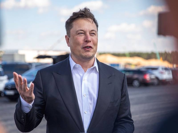 Elon Musk pausa su adquisión de Twitter por cuentas falsas