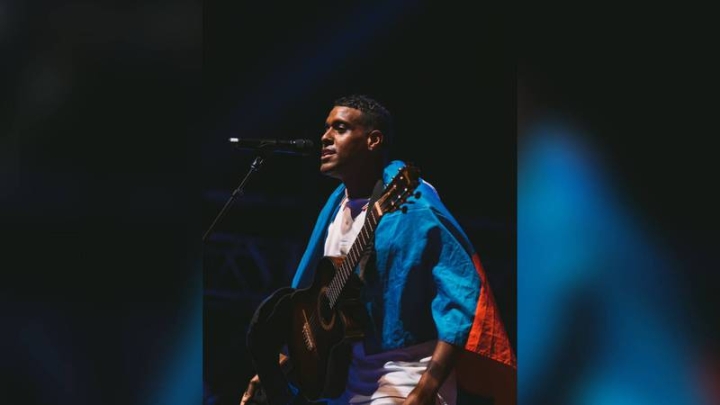 Muere en pleno concierto en París el cantante haitiano Mikaben