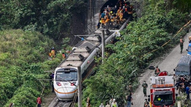 Taiwán de luto tras fuerte accidente de tren.