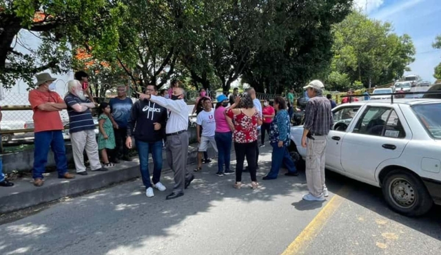 Vecinos de Tlatepexco protestan por falta de agua