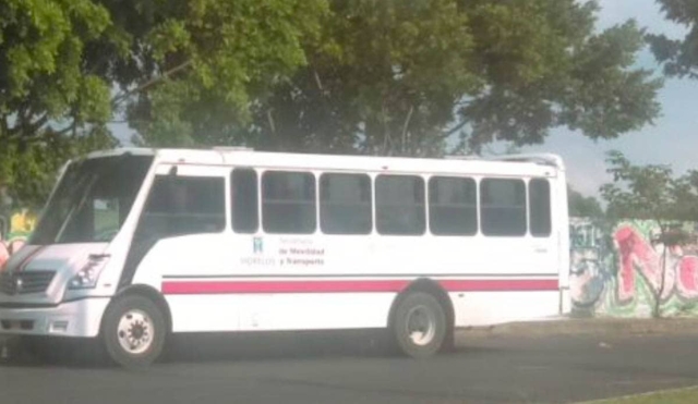 Asaltan un camión de pasajeros en Chamilpa