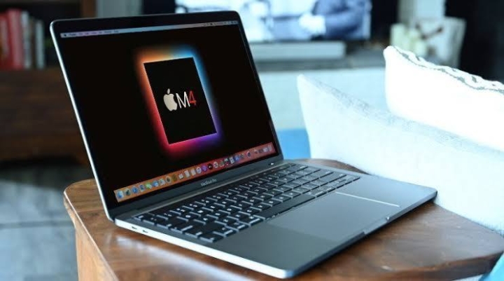 ¿Mejoras ocultas? Rumores sobre la nueva pantalla del MacBook Pro M4