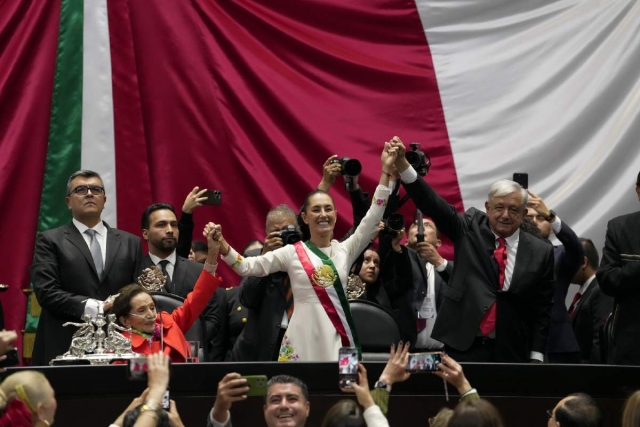 Claudia Sheinbaum Pardo asumió la presidencia de la república tras rendir la protesta de ley como la primera Presidenta Constitucional de los Estados Unidos Mexicanos. 