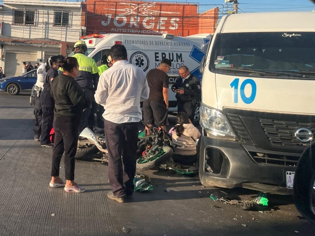 Motociclista herido en accidente con ruta 10, en bulevar Cuauhnáhuac