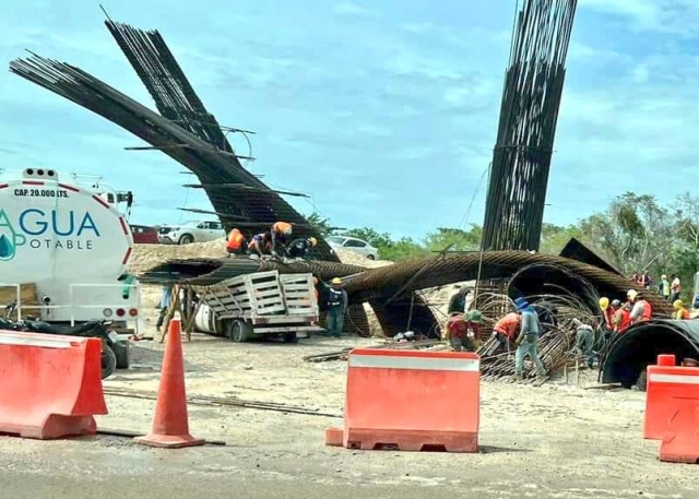 Colapsa parte de puente del Tren Maya por lluvias intensas