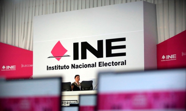 INE aprueba calendario y lineamientos para la primera consulta popular.