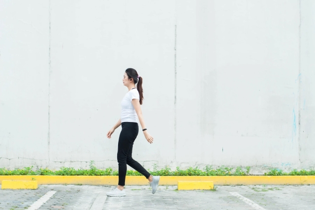 Caminar, el Secreto para Definir y Tonificar las Piernas