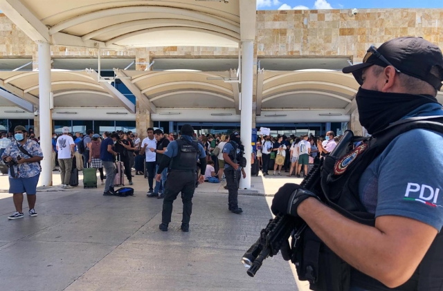 Descartan balacera en Aeropuerto de Cancún; explotó banda de distribución de equipaje