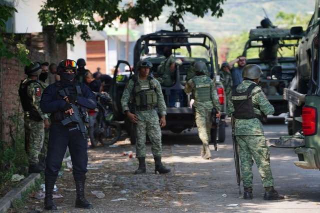 Emboscada contra militares deja cuatro soldados muertos en Michoacán