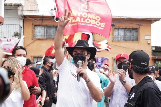 Suma Antonio Villalobos apoyo de las familias del barrio de Amatitlán
