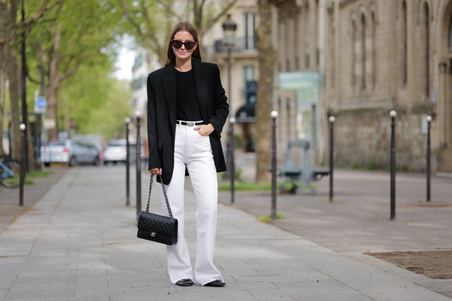 Cómo llevar pantalones blancos para lucir elegante en Primavera-Verano 2025