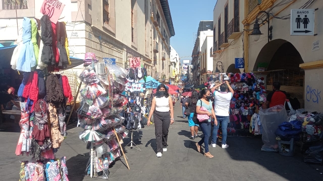 Pretenden permanecer ambulantes hasta el miércoles en la calle Guerrero