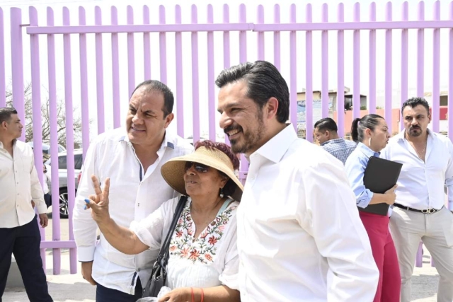 Zoé Robledo, acompañado por el gobernador Cuauhtémoc Blanco, en gira de trabajo en Morelos.  