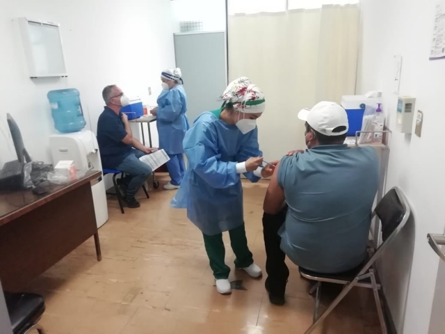Mantienen inmunización contra covid-19 a personal de salud privado en Morelos