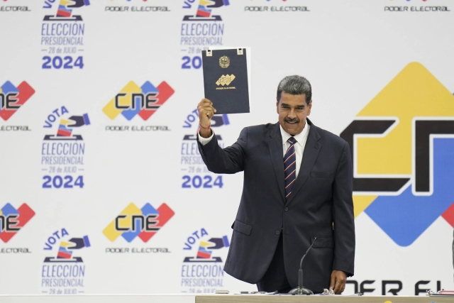 Maduro denuncia intento de golpe de estado tras reelección