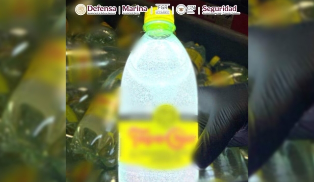 Decomisan más de una tonelada de metanfetamina líquida en botellas de agua mineral