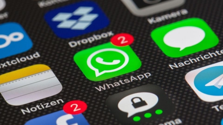 WhatsApp ya dejará agregar fotos, gifs y otros elementos a los mensajes reenviados
