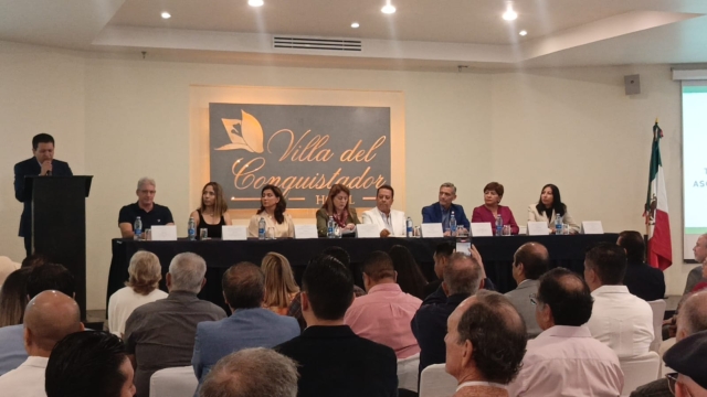 Preside gobernadora electa toma de protesta de comité directivo de Asociación de Hoteles de Morelos
