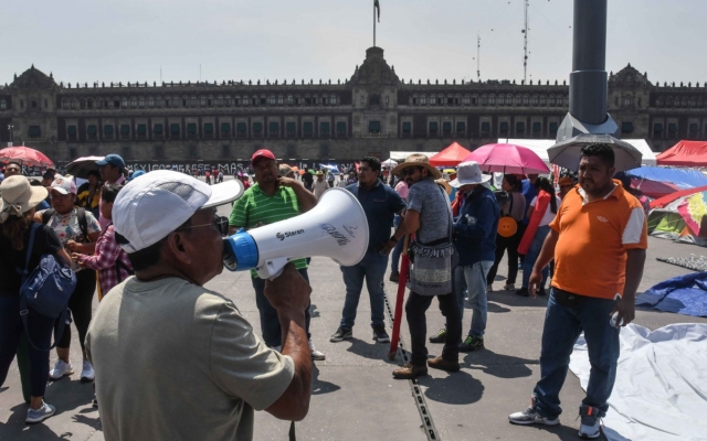 CNTE mantendrá plantón en el Zócalo pese a cierre de campaña de Sheinbaum