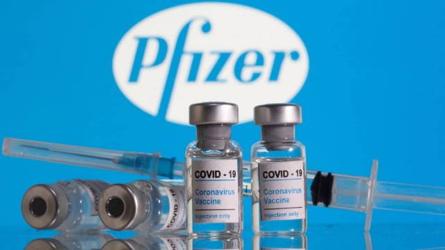 Cofepris autoriza vacuna Pfizer contra COVID para adolescentes en México.