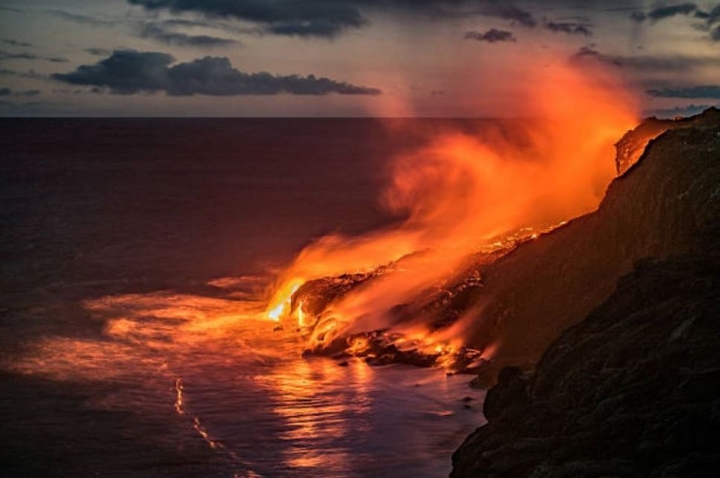 Erupción más grande de la historia creó un volcán bajo el mar