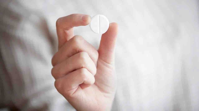 ¿Para qué sirve la aspirina, además de aliviar el dolor de cabeza? 4 usos que nadie te contóe