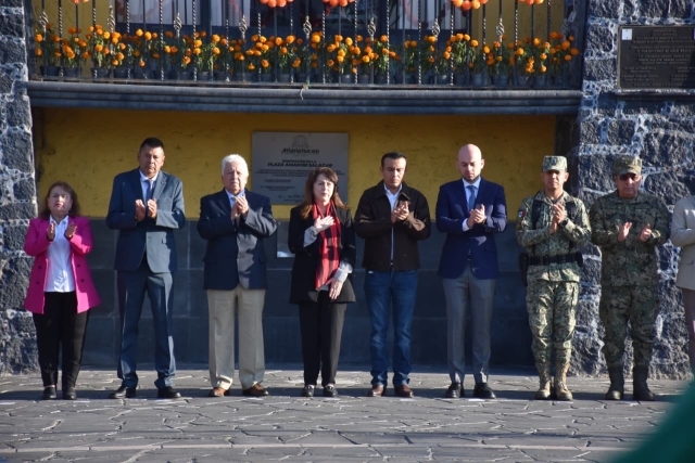Encabeza gobernadora Margarita González Saravia minuto de silencio en memoria del doctor Juan Salgado Brito
