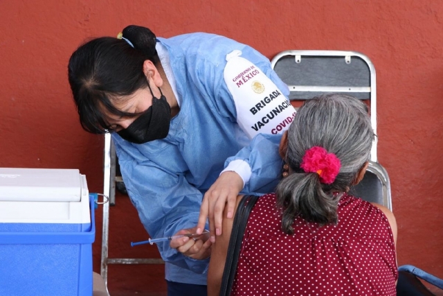 El lunes reinicia la vacunación en Cuernavaca