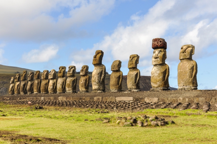 Nueva investigación explica la técnica de los Rapa Nui para mover las estatuas moai