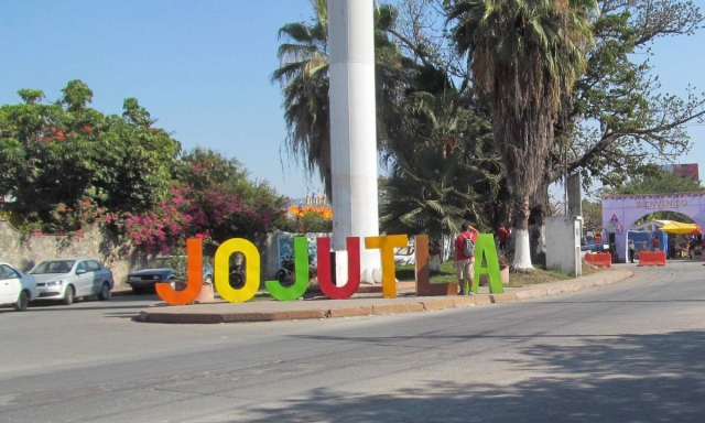En la región sur, sólo Jojutla determinó día y hora del segundo informe de gobierno del Ejecutivo municipal. Será el quinto, sumando los de su administración anterior.