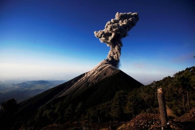Volcán de Fuego en Guatemala: evacúan a mil personas por erupciones