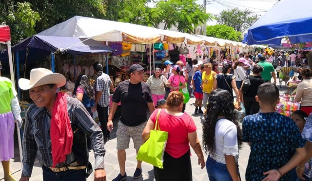 Asesinan a un hombre dentro de un tianguis en Yecapixtla