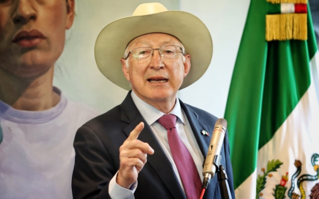 Ken Salazar insiste en riesgo a relación bilateral por reforma judicial