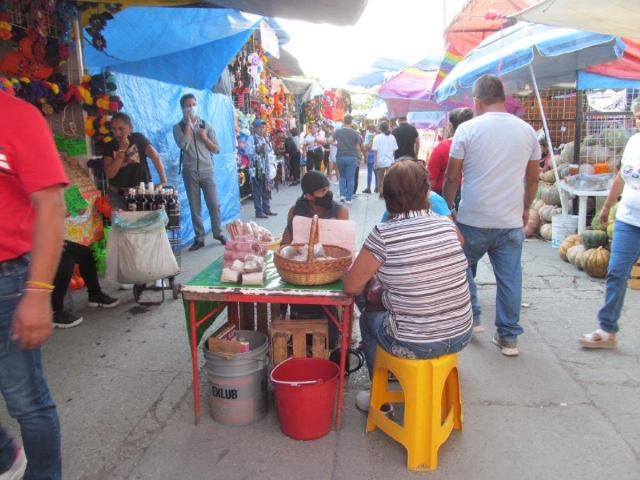 Casi 300 comerciantes saldrán a las calles de Jojutla por Días de Muertos