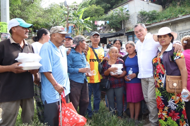 Implementa alcalde de Jiutepec programa &#039;Comedor comunitario rodante&#039;