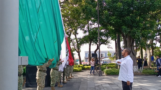 Encabeza Samuel Sotelo ceremonía cívica en conmemoración a las víctimas de los sismos de 1985 y 2017